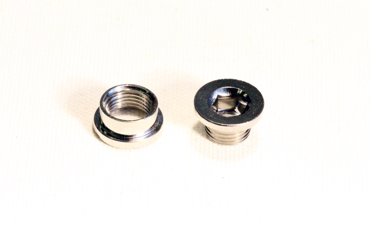 Screw for derailleur hanger